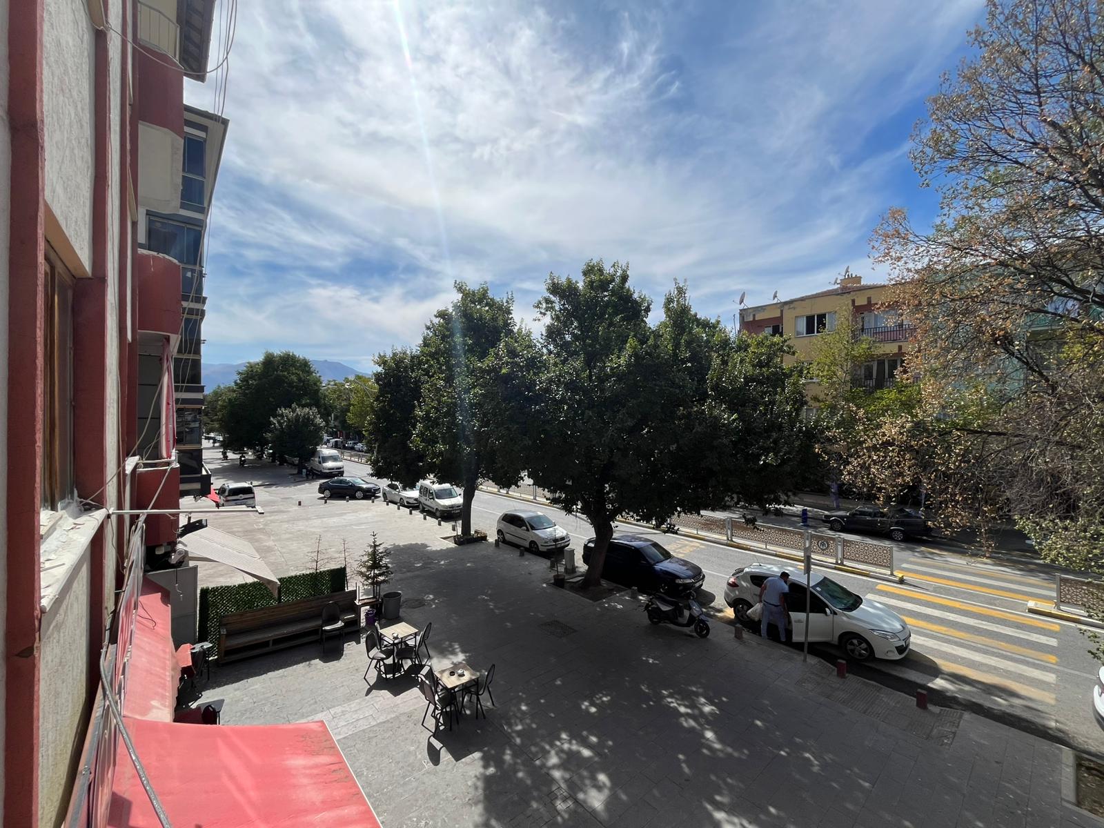 1307575764 MABEL'DEN ORDU CADDESİ ÜZERİNDE SATILIK 2+1 DAİRE!
